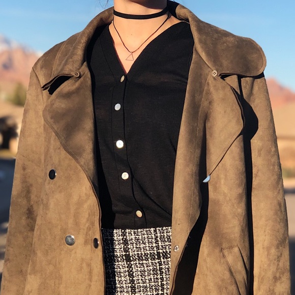 Black Velvet Silver Triangle Choker - Picture 3 of 4